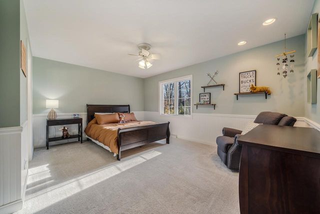 2416 WOODLAND TERRACE, Neenah, WI 54956