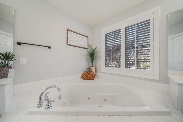 2416 WOODLAND TERRACE, Neenah, WI 54956