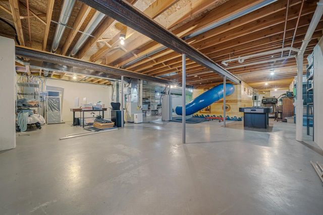 2416 WOODLAND TERRACE, Neenah, WI 54956