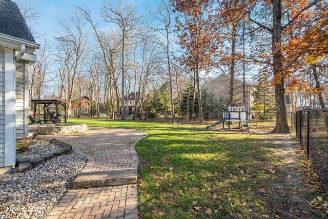 2416 WOODLAND TERRACE, Neenah, WI 54956