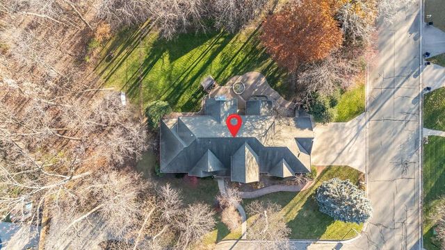 2416 WOODLAND TERRACE, Neenah, WI 54956