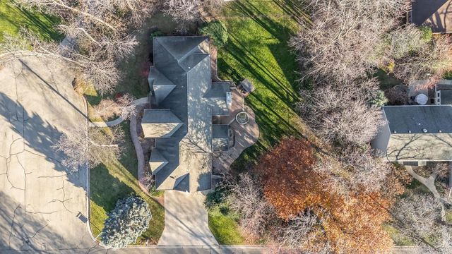 2416 WOODLAND TERRACE, Neenah, WI 54956