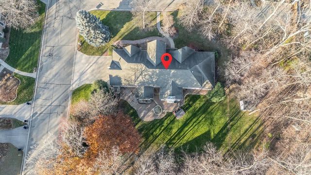 2416 WOODLAND TERRACE, Neenah, WI 54956