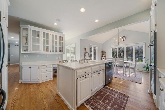 2416 WOODLAND TERRACE, Neenah, WI 54956