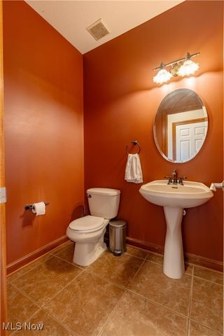 8487 Sandbridge Street NW, Massillon, OH 44646