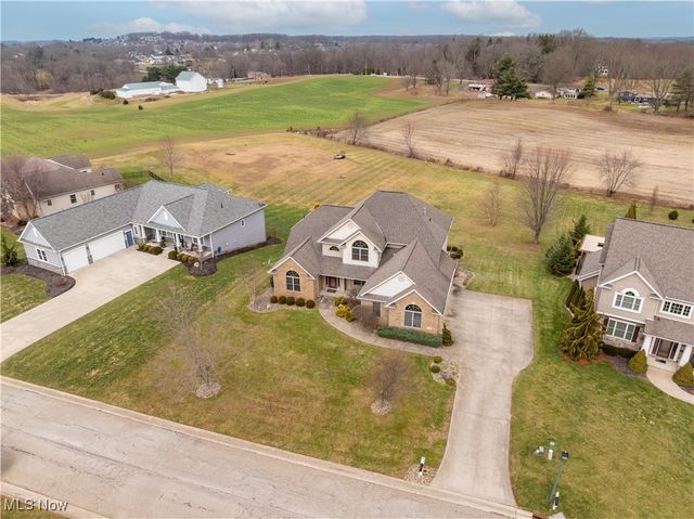 8487 Sandbridge Street NW, Massillon, OH 44646