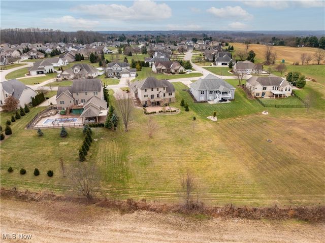 8487 Sandbridge Street NW, Massillon, OH 44646