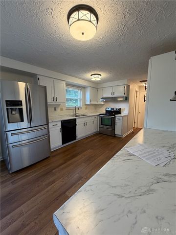 6512 Wildview Drive, Huber Heights, OH 45424