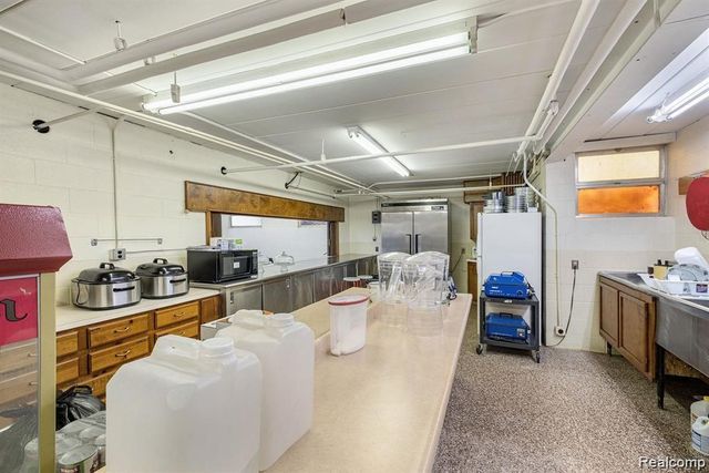 3202 FLUSHING Road, Flint, MI 48504