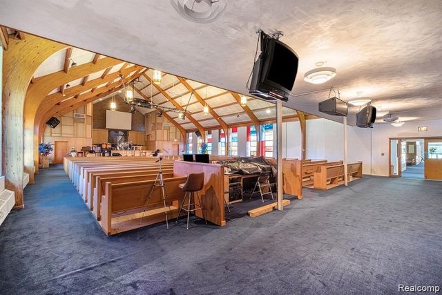 3202 FLUSHING Road, Flint, MI 48504