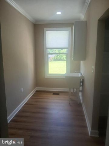 5201 CAROLYNS WAY, Linden, VA 22642