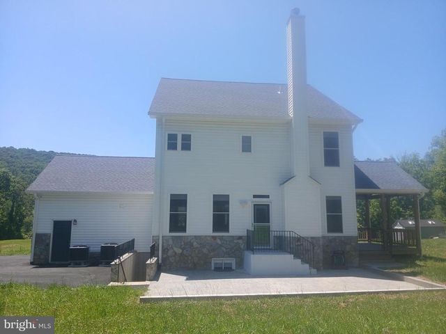5201 CAROLYNS WAY, Linden, VA 22642