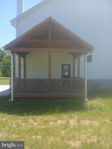 5201 CAROLYNS WAY, Linden, VA 22642