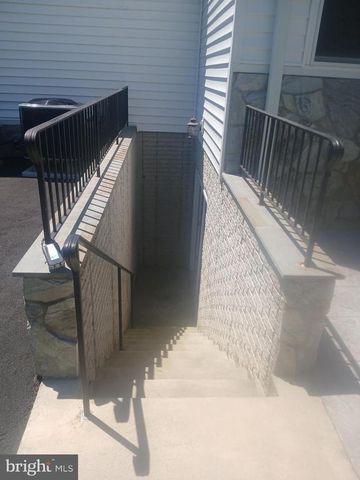 5201 CAROLYNS WAY, Linden, VA 22642