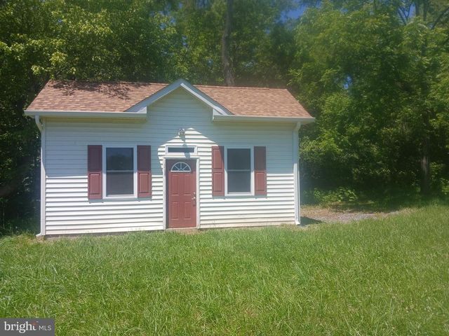 5201 CAROLYNS WAY, Linden, VA 22642