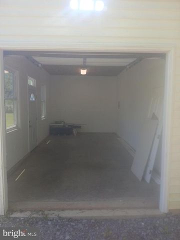 5201 CAROLYNS WAY, Linden, VA 22642