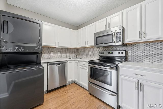 9169 N Swan Circle, Brentwood, MO 63144