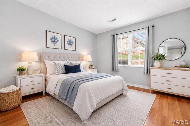 9169 N Swan Circle, Brentwood, MO 63144