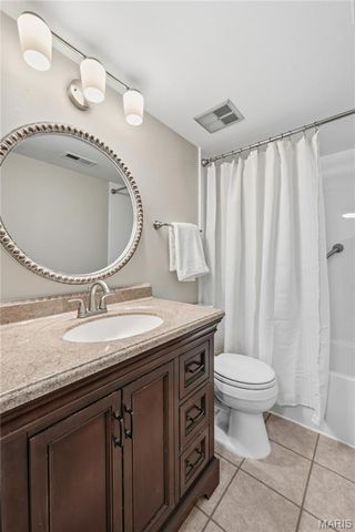 9169 N Swan Circle, Brentwood, MO 63144