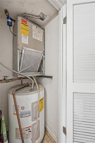 9169 N Swan Circle, Brentwood, MO 63144