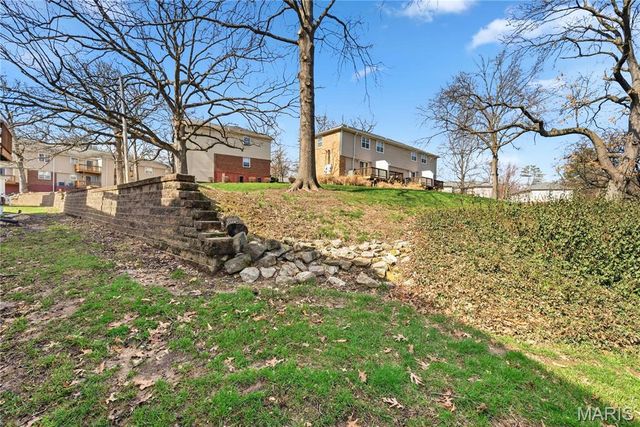 9169 N Swan Circle, Brentwood, MO 63144