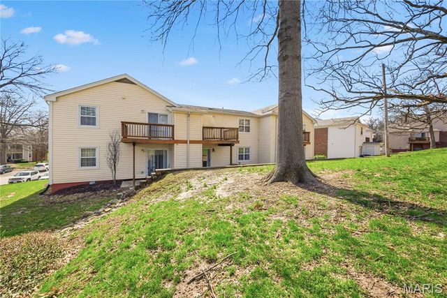 9169 N Swan Circle, Brentwood, MO 63144