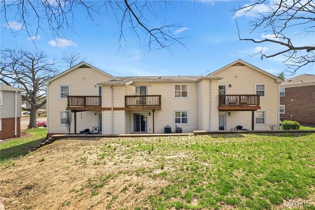 9169 N Swan Circle, Brentwood, MO 63144