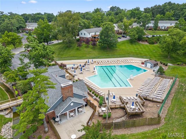 9169 N Swan Circle, Brentwood, MO 63144