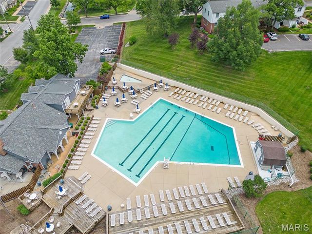 9169 N Swan Circle, Brentwood, MO 63144