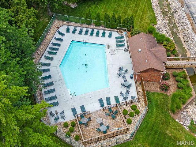 9169 N Swan Circle, Brentwood, MO 63144