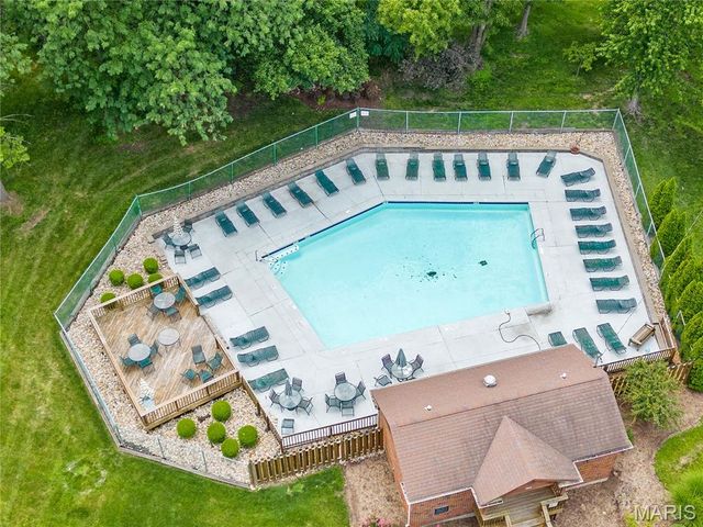 9169 N Swan Circle, Brentwood, MO 63144