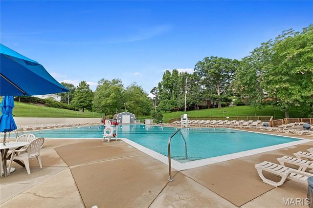 9169 N Swan Circle, Brentwood, MO 63144