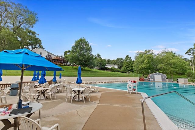 9169 N Swan Circle, Brentwood, MO 63144