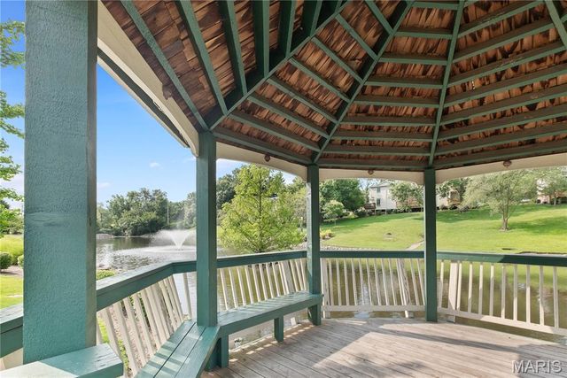 9169 N Swan Circle, Brentwood, MO 63144