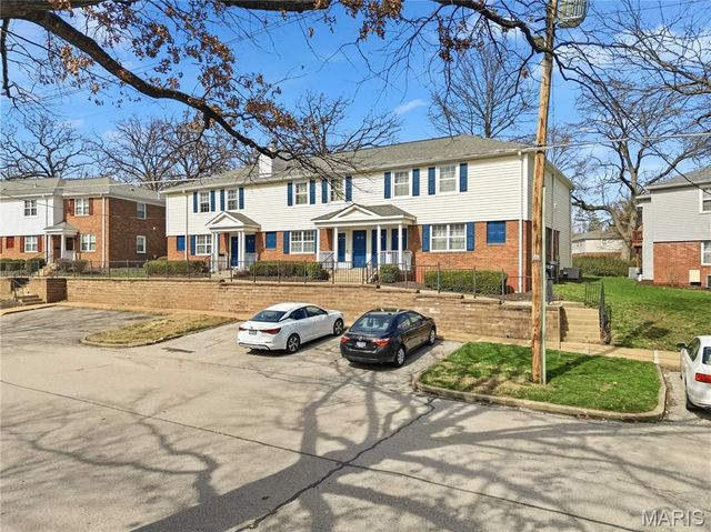 9169 N Swan Circle, Brentwood, MO 63144