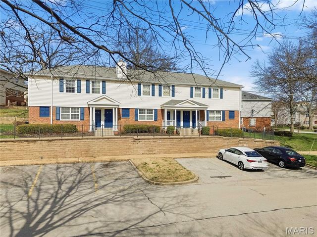 9169 N Swan Circle, Brentwood, MO 63144