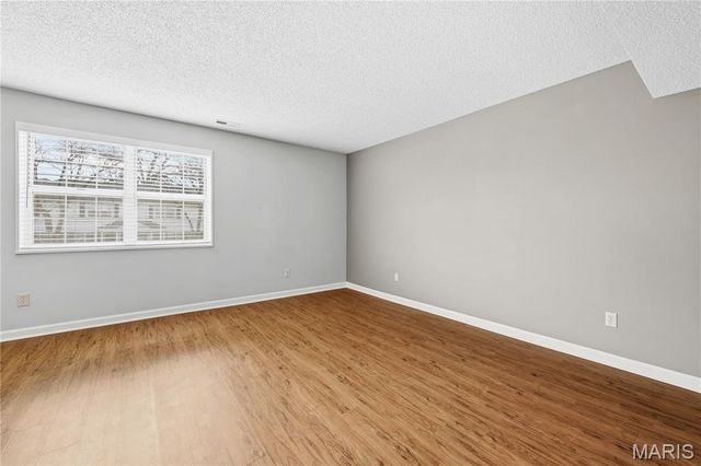 9169 N Swan Circle, Brentwood, MO 63144