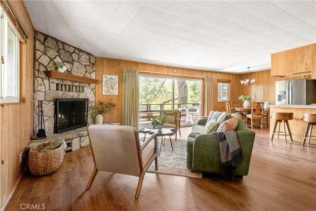 27668 W Shore, Lake Arrowhead, CA 92352