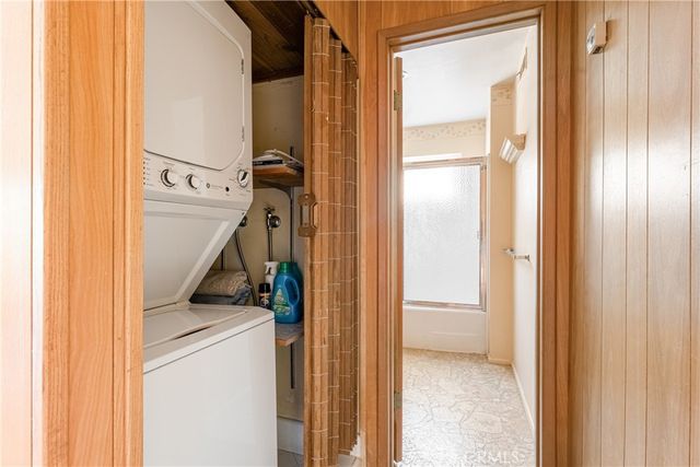 27668 W Shore, Lake Arrowhead, CA 92352