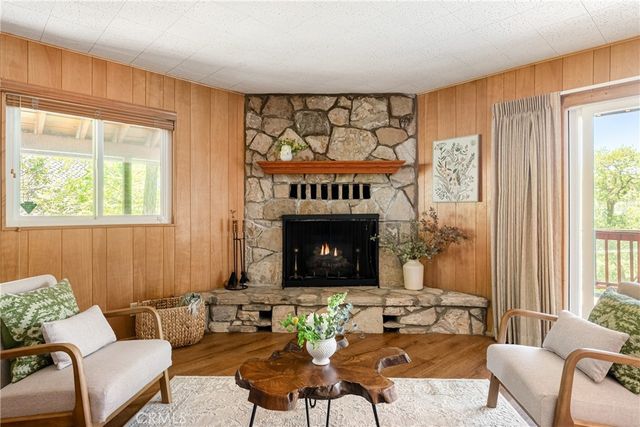 27668 W Shore, Lake Arrowhead, CA 92352