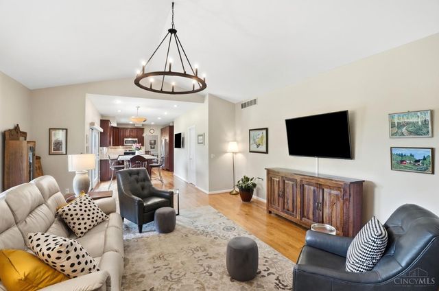 6488 Ships Cove, Miami Twp, OH 45140
