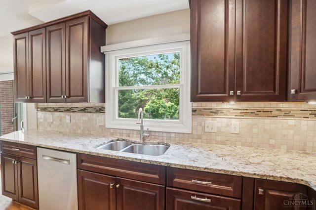 6488 Ships Cove, Miami Twp, OH 45140