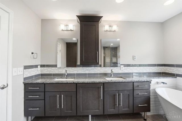 6488 Ships Cove, Miami Twp, OH 45140