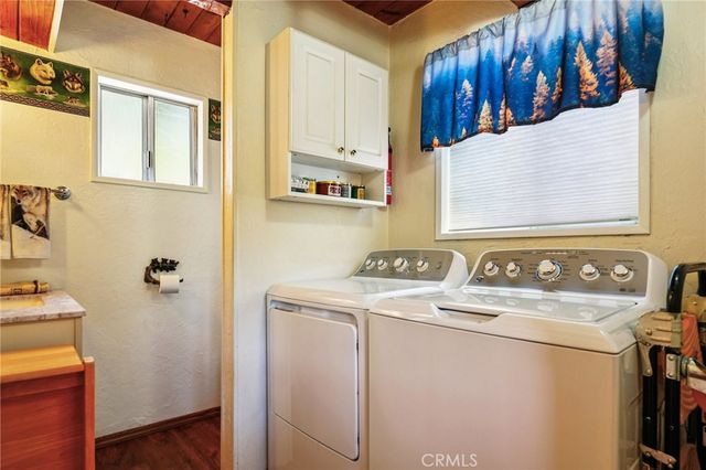 463 Delle Drive, Crestline, CA 92325