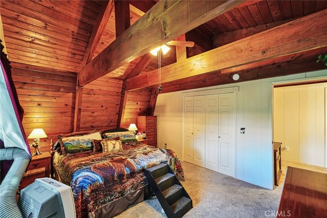463 Delle Drive, Crestline, CA 92325
