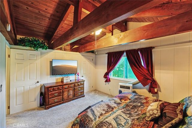 463 Delle Drive, Crestline, CA 92325