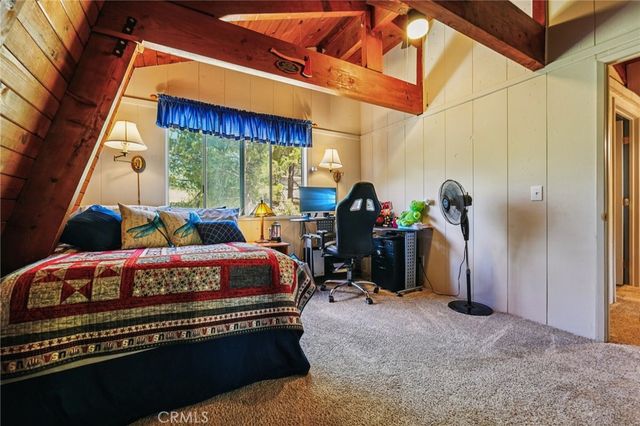 463 Delle Drive, Crestline, CA 92325