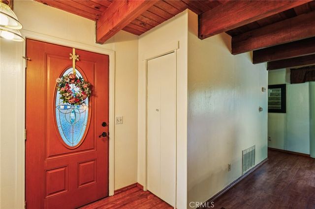 463 Delle Drive, Crestline, CA 92325