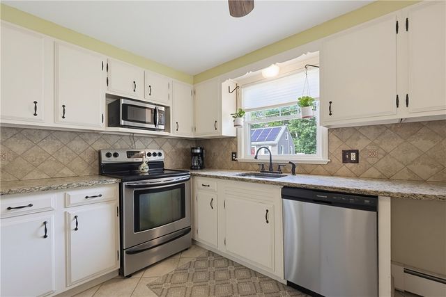25 Hunter Drive, Cumberland, RI 02864