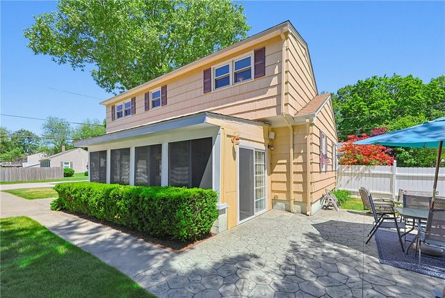 25 Hunter Drive, Cumberland, RI 02864